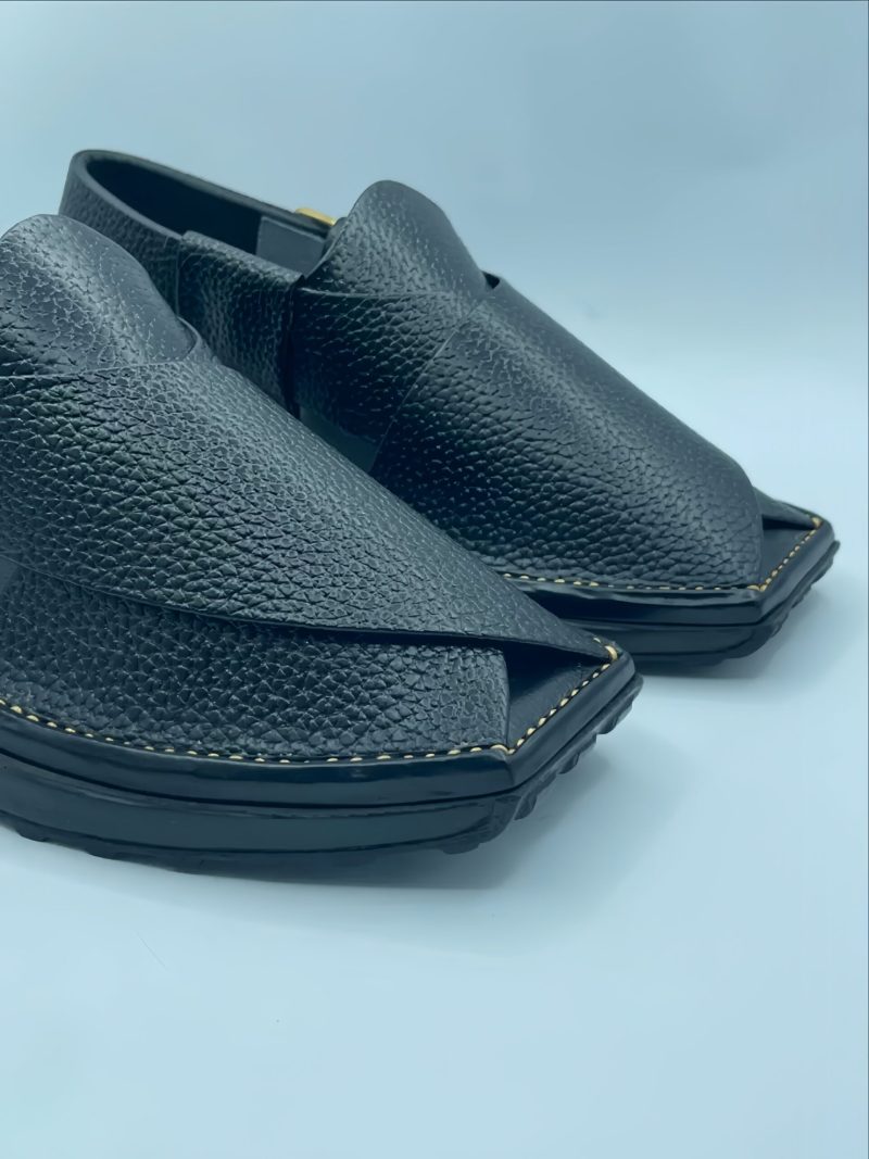 Dotted Lush Peshawari Chappal - Image 4