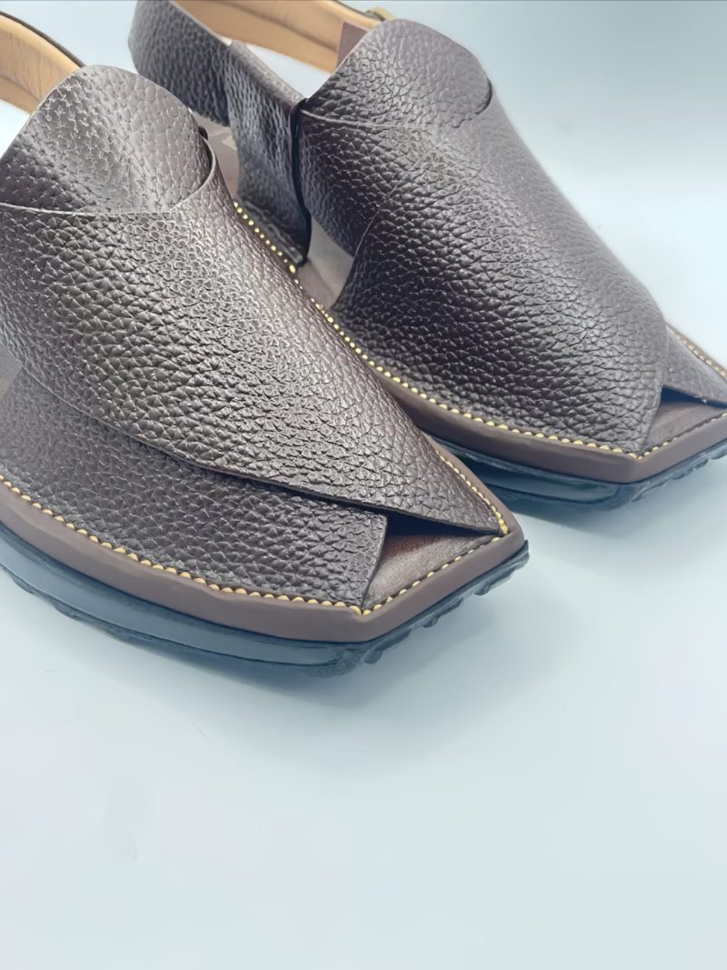 Dotted Lush Peshawari Chappal - Image 4