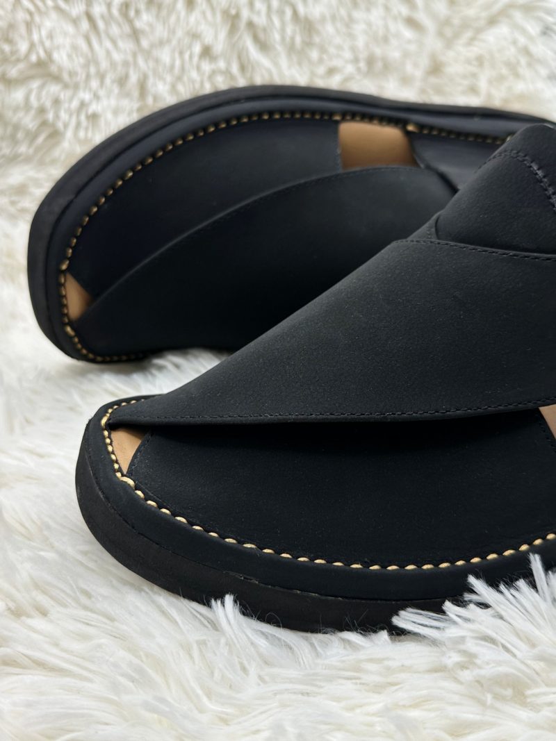 Black Kaptaan Leather Pack Chappal - Image 5